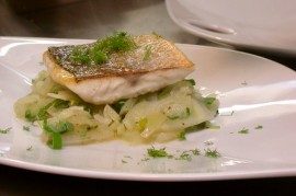 Easy dinner Recipes ideas for Busy Moms - Easy Pan Fried Sea Bass Fillets recipe or Busy Moms asy Pan Fried Sea Bass Fillets recipe or Busy Moms - Easy dinner Recipes ideas for Busy Moms