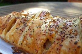 Quick ChickenRecipes for Busy Moms - Easy ChickenRecipes for Busy Moms - Chicken Breast and Leeks in a Puff Pastry Easy ChickenRecipes for Busy Moms - Chicken Breast and Leeks in a Puff Pastry