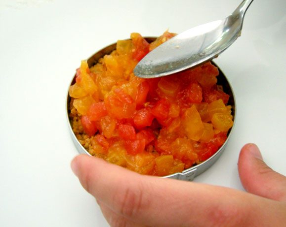 http://www.eatwell101.com/wp-content/uploads/2012/02/food-presentation-dish-dressing.jpg