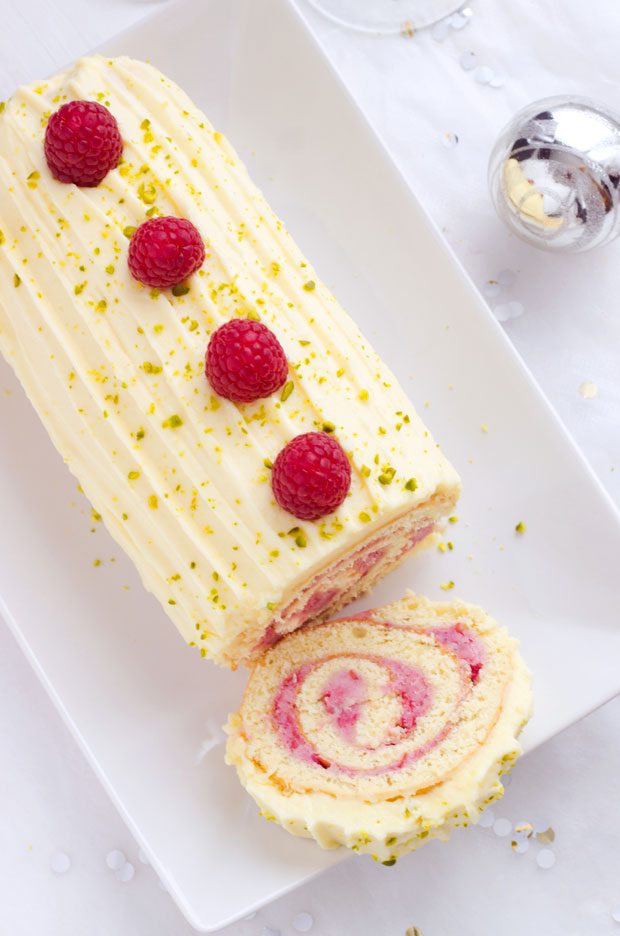 Raspberry Chocolate Cake Roll for your Holiday party ...