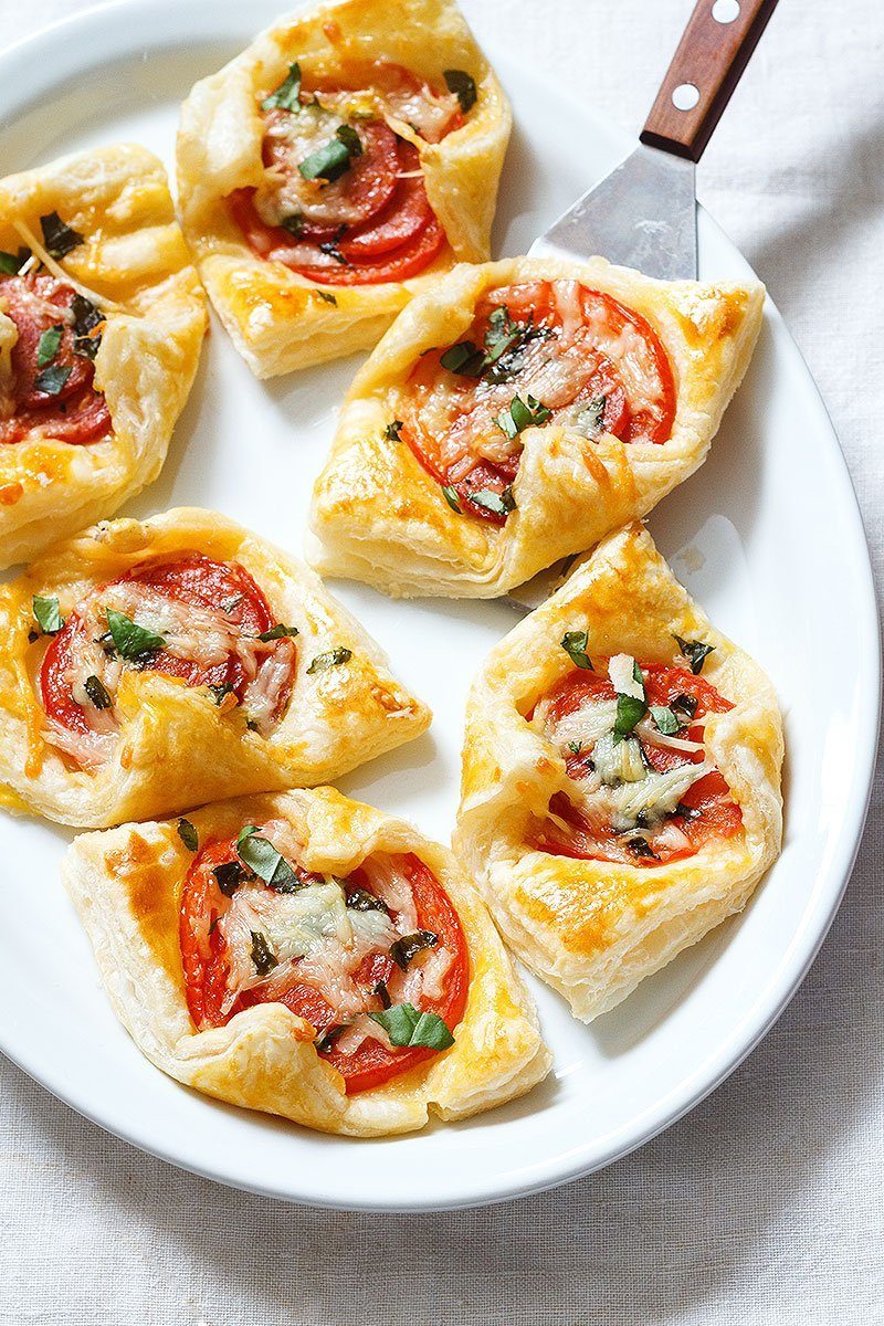 Pepperoni Basil Tomato Puffs — Eatwell101