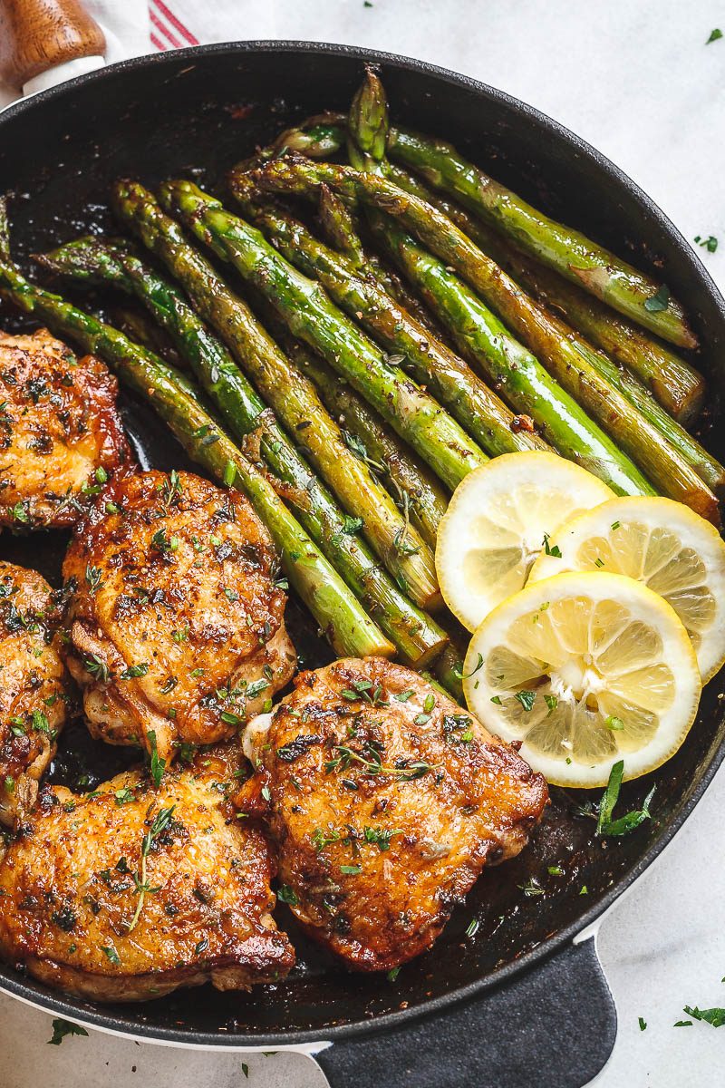 Buttery Garlic Herb Chicken With Asparagus — Eatwell101