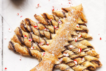 Nutella Christmas Tree Puff Pastry - Crunchy and super indulgent, a show-stopping treat that everyone will love! Ideal for Christmas parties.