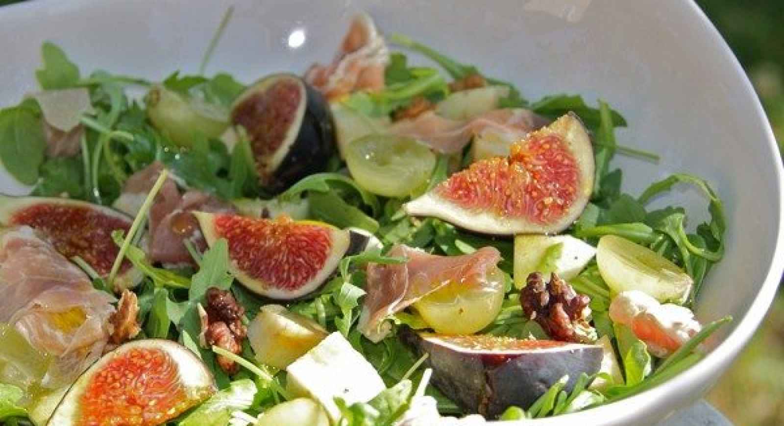 Fresh Figs Salad Recipe Healthy Fall Salad Recipe Eatwell101