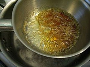 How to make caramel sauce - How to make tart Tatin image