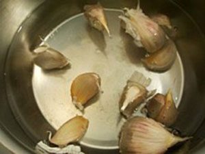 peeling garlic tips