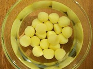 Homemade Pommes Noisettes Recipe — Fried Potatoes Beads Side Dish image