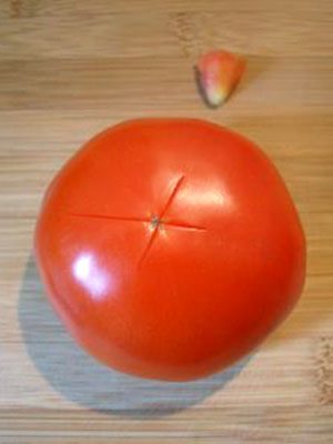 how to skin tomato - learn to peel tomatoes image