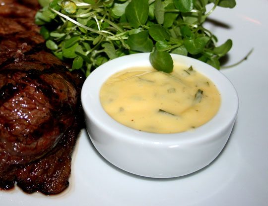 quick sauce recipe - learn to make bearnaise sauce image