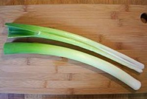 how to slice leeks for soup - how to cut leeks for soup image