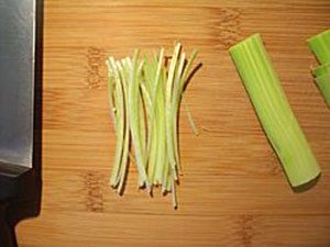 learn to chop and slice leeks - how to cut leeks image