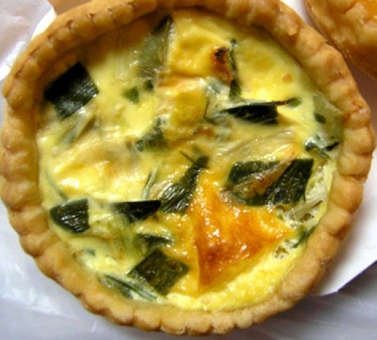 A Cheap Picnic Lunch - Leek and Bacon Quiche Recipe Easy Picnic Food Ideas 