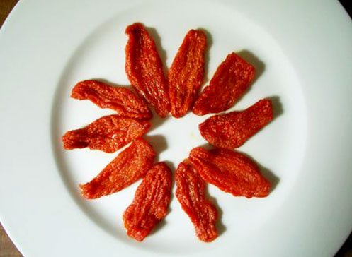 dried tomatoes recipe in picture - photos of oven dried tomatoes