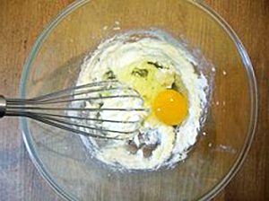 almond cream filling with eggs image