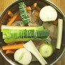 how to make veal stock with vegetables thumbnail