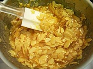 almond brittle candy recipe image