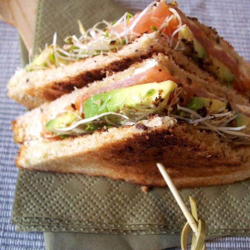Easy Club Sandwich Recipe – Sandwich with Smoked Salmon and Avocado —  Eatwell101