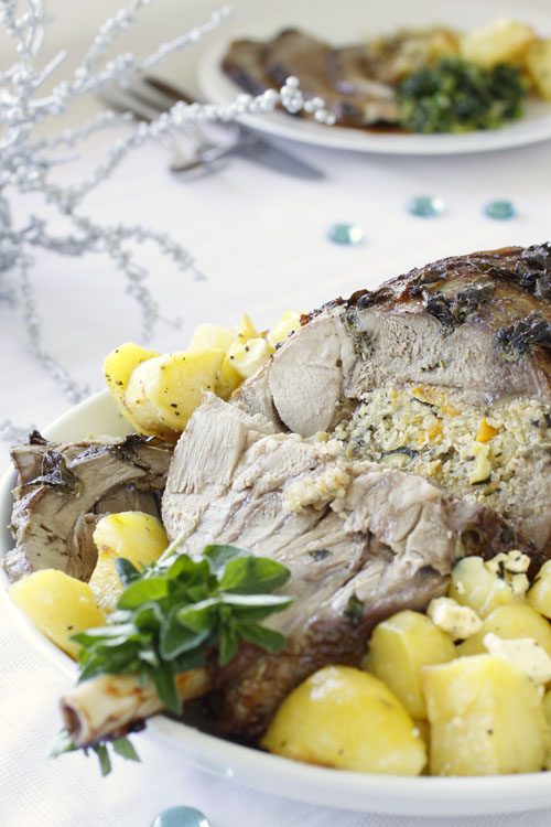 how to cook quinoa with roasted lamb leg image