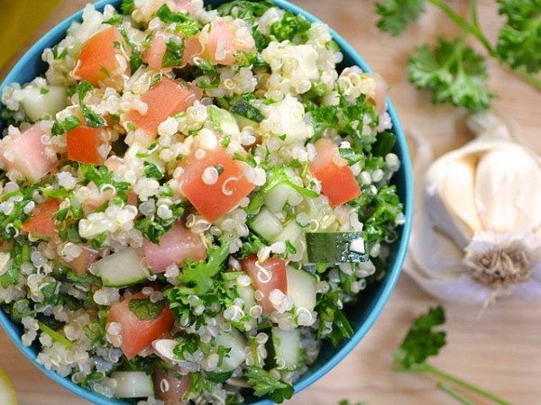 how to make quinoa tabbouleh image