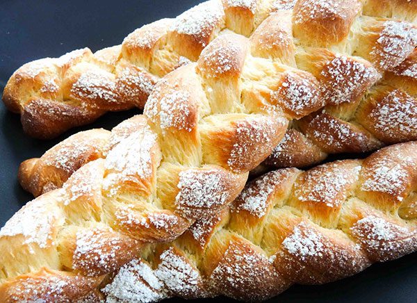 braided bread photo