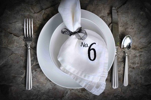 holiday place setting ideas with photo