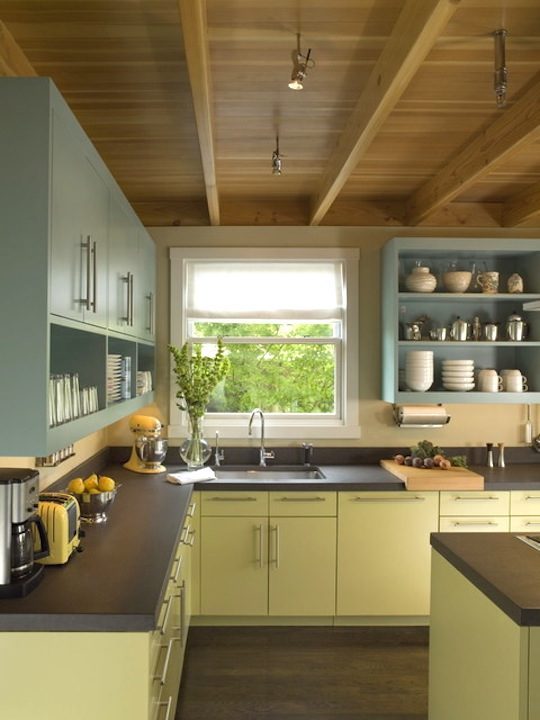How to Paint laminate Kitchen Cabinets picture