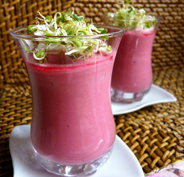 healthy beet smoothie image