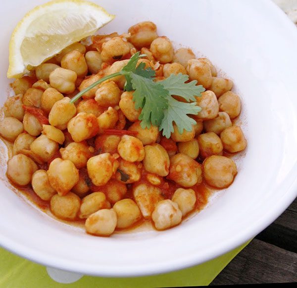 low calories chickpeas salad photo