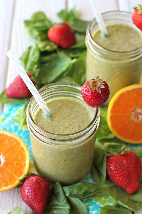 green breakfast smoothie photo