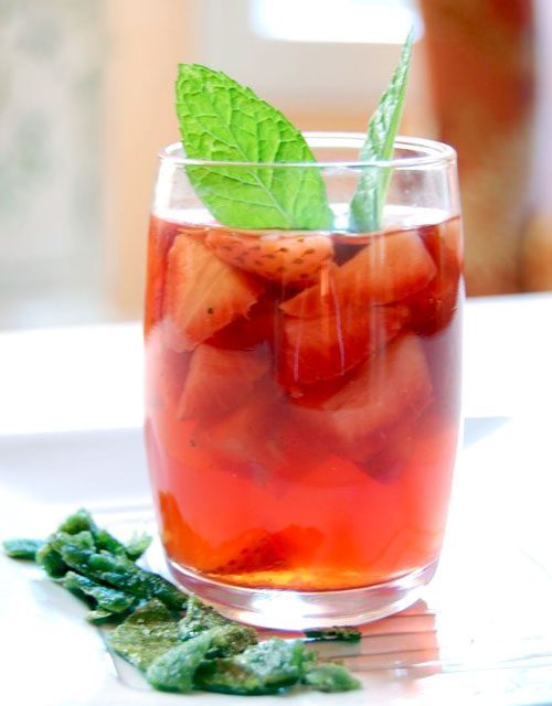 Strawberry Jelly with Mint Tea
