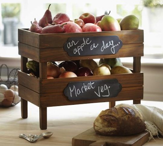 STACKABLE FRUIT CRATES