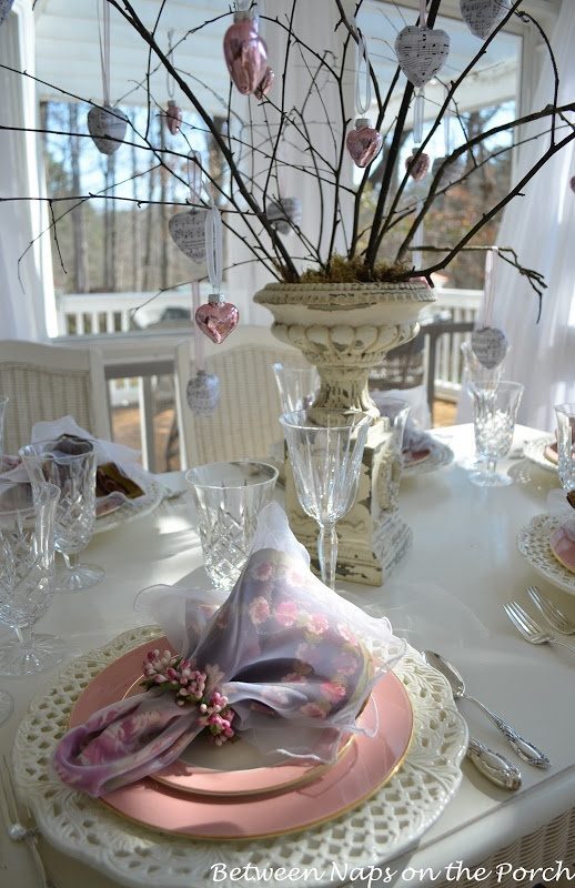 romantic-valentines-day-table-settings-55