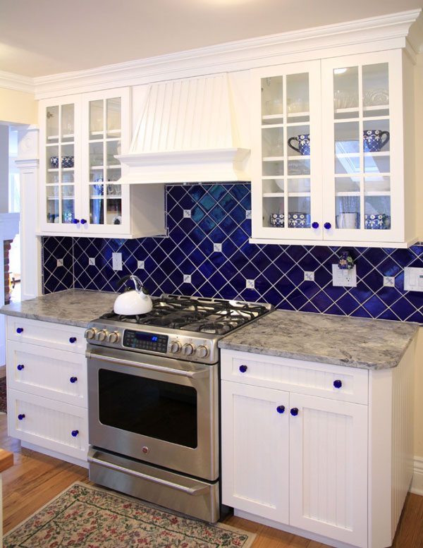 white and blue kitchen decor