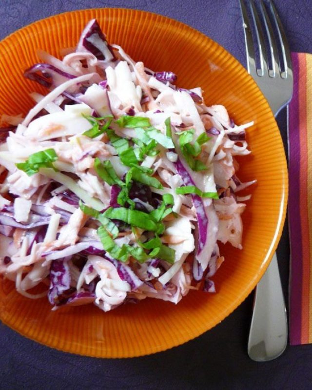 Crunchy Coleslaw - #recipe by #eatwell101 - https://www.eatwell101.com/easy-crunchy-coleslaw-recipe