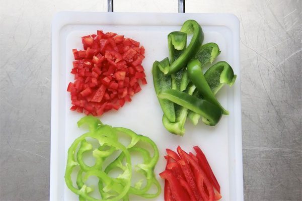 How to Cut a Bell Pepper {Step-by-Step Tutorial} - FeelGoodFoodie