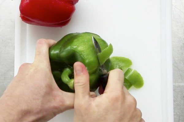 how-to-cut-sweet-peppers-02