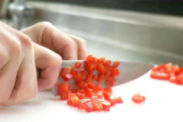 how-to-cut-sweet-peppers-10