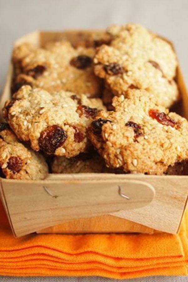 Oatmeal Raisin Cookies - #recipe by #eatwell101 - https://www.eatwell101.com/crunch-love-oatmeal-raisin-cookies