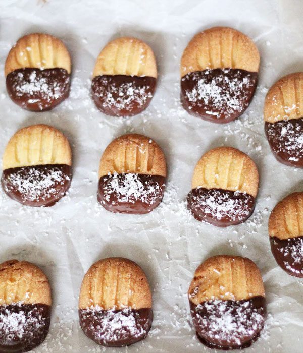How to Make Perfect Chocolate Covered Treats Every Time