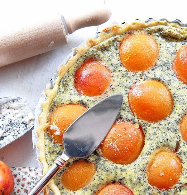 Apricot Tart Recipe with Poppy Seeds
