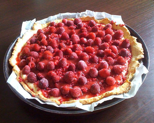 Raspberry Tart with Custard Filling