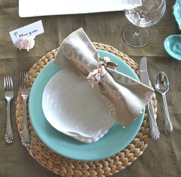 Table decor for your coastal dinner