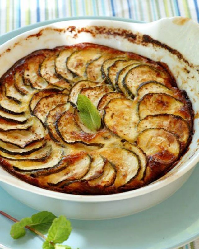 Zucchini Casserole - #recipe by #eatwell101 - https://www.eatwell101.com/cheese-zucchini-casserole-recipe