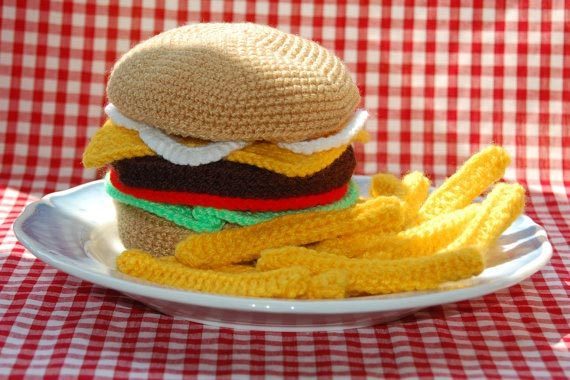 amigurumi crochet burger