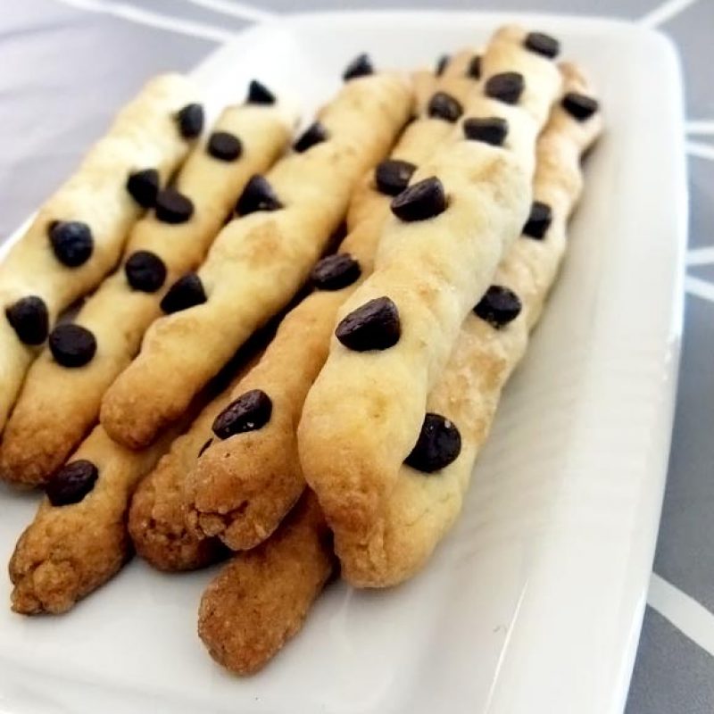 Chocolate Chips Breadsticks Recipe — Eatwell101