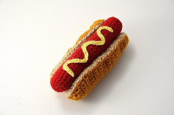 crochet hot dog amigurumi