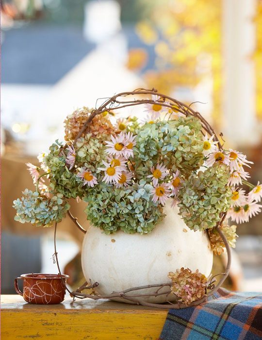 white pumpkin centerpiece