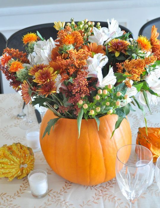 Cool DIY Pumpkin Vase Centerpiece