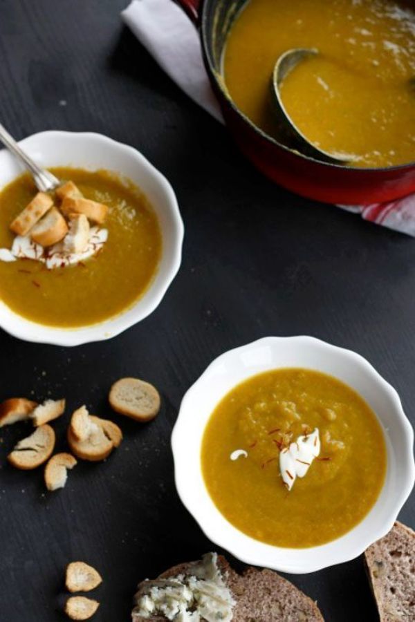 Vegetable soup with Leek, Carrots and Potatoes - #recipe by #eatwell101 - https://www.eatwell101.com/best-homemade-vegetable-soup