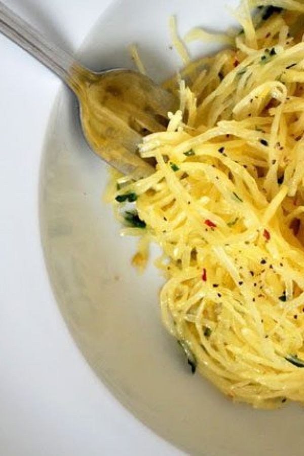 Spaghetti Squash Stir Fry - #recipe by #eatwell101 - https://www.eatwell101.com/spaghetti-squash-stir-fry-recipe